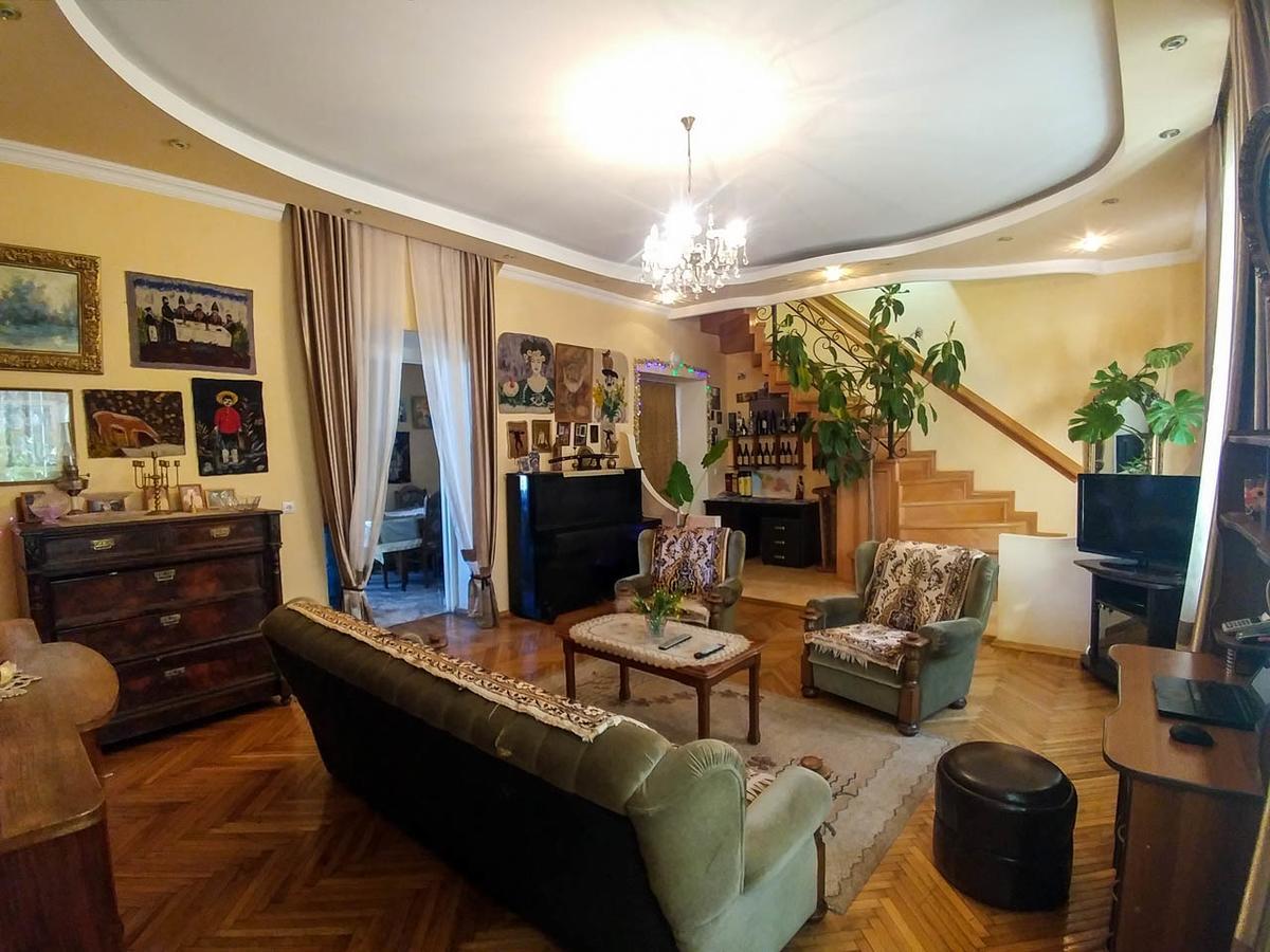 Family Hotel Parajanov Tbilisi Luaran gambar