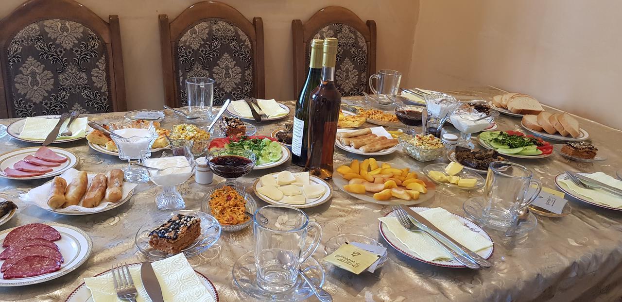 Family Hotel Parajanov Tbilisi Luaran gambar