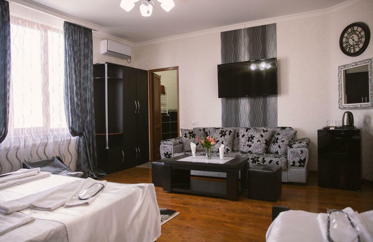 Family Hotel Parajanov Tbilisi Luaran gambar