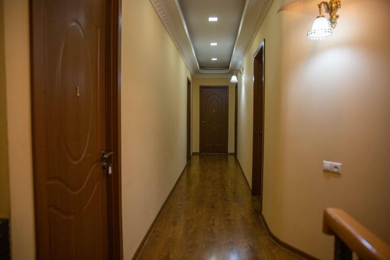 Family Hotel Parajanov Tbilisi Luaran gambar